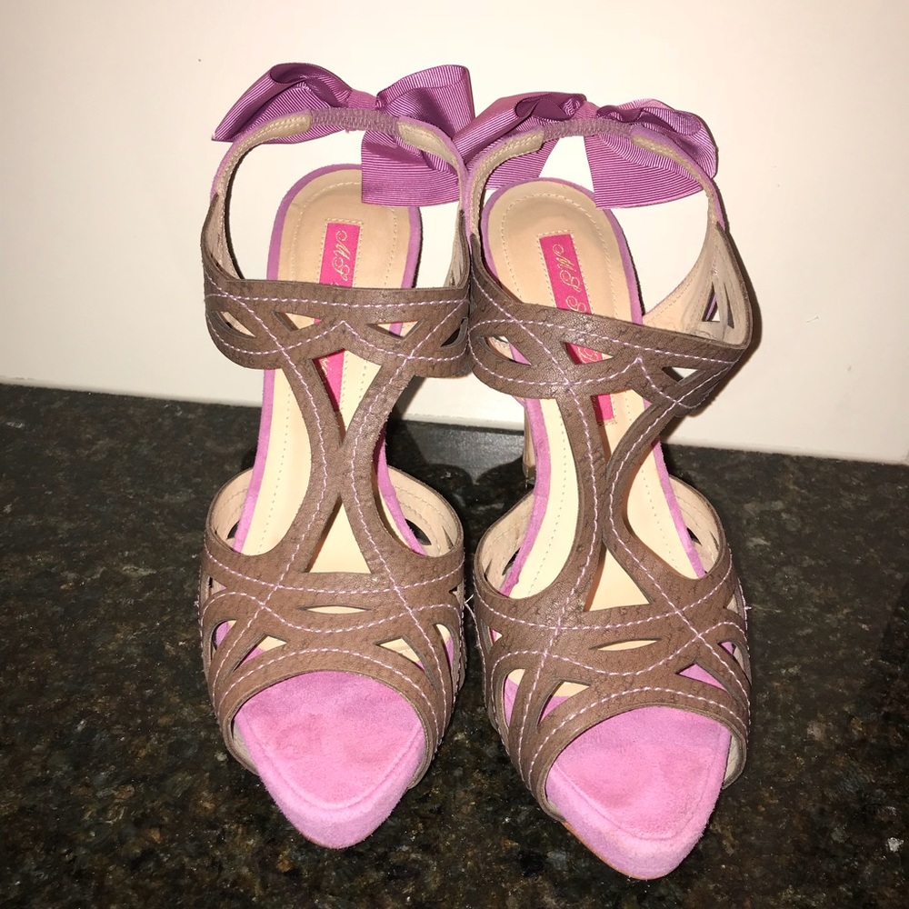 MS Shoe Designs size 8 sling back pumps w/bows